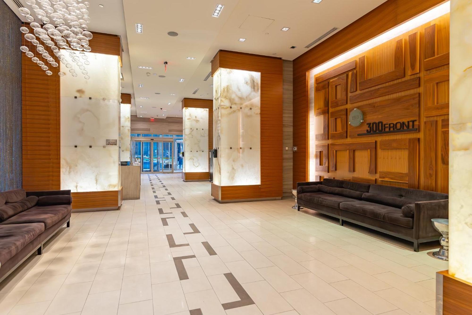 2Br 2Bth Apt-Rogers Center-Cn Tower-Free Parking Apartment โตรอนโต ภายนอก รูปภาพ